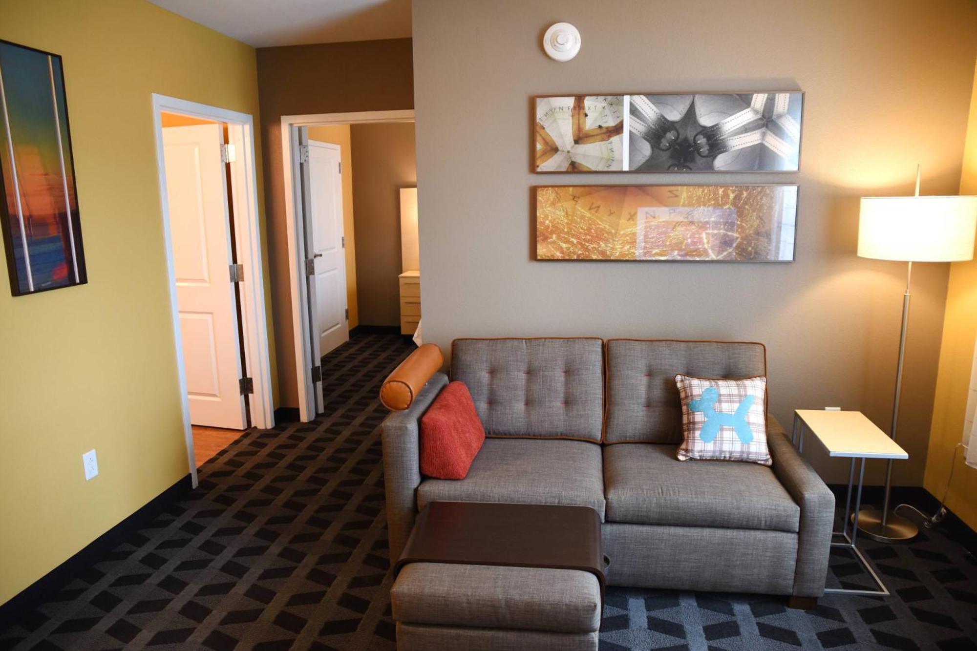 Towneplace Suites By Marriott Lawrence Downtown Exterior foto
